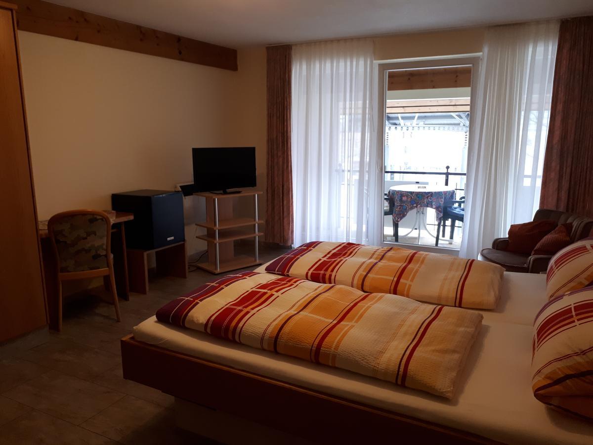 Gasthof Kreuz Hotel Heitersheim Eksteriør billede